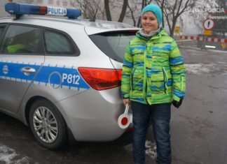 Policjanci spełnili marzenie Kacpra – fot. KMP Sosnowiec