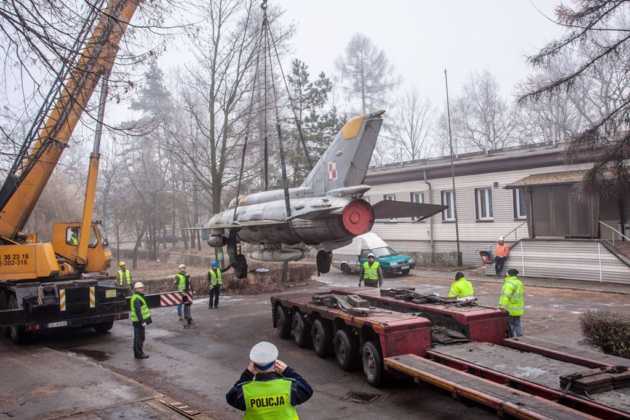 Transport MiG - 21M - fot. Muzeum Miejskie "Sztygarka" w Dąbrowie G&oacute;rniczej