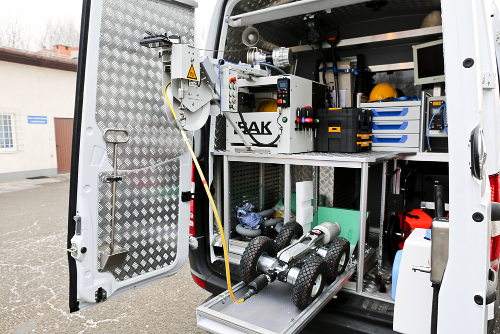 Nowa broń Dąbrowskich Wodociągów - fot. mat. pras.