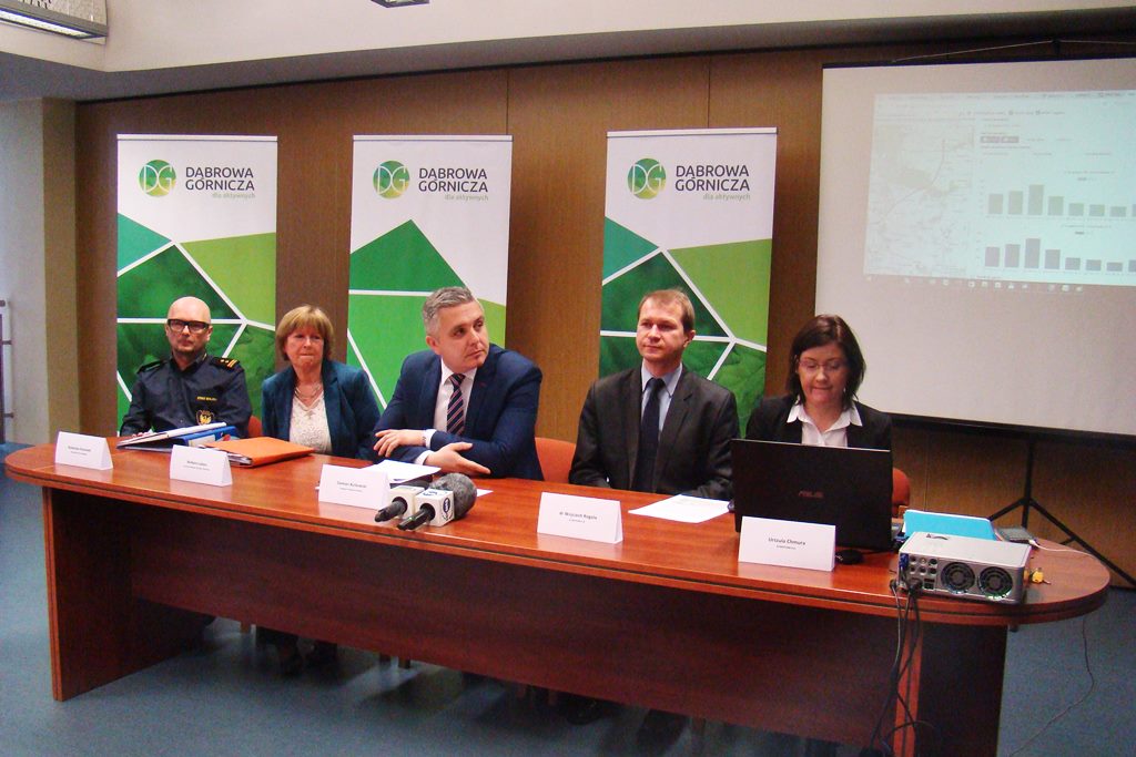 Konferencja dotycząca wdrożenia innowacyjnego programu badania powietrza w Dąbrowie Górniczej - fot. AR