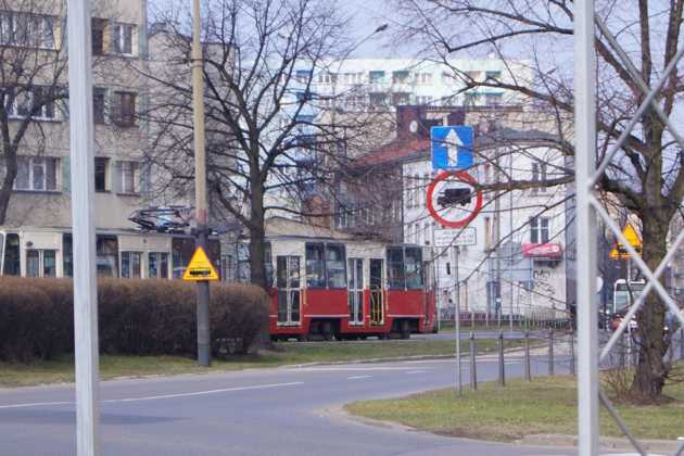 Kolizja tramwaju z samochodem osobowym - fot. MC