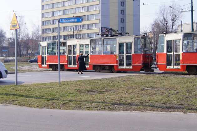 Kolizja tramwaju z samochodem osobowym - fot. MC
