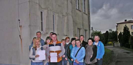 Rodzice uczniów SP nr5 w Trzebiesławicach- fot. AR