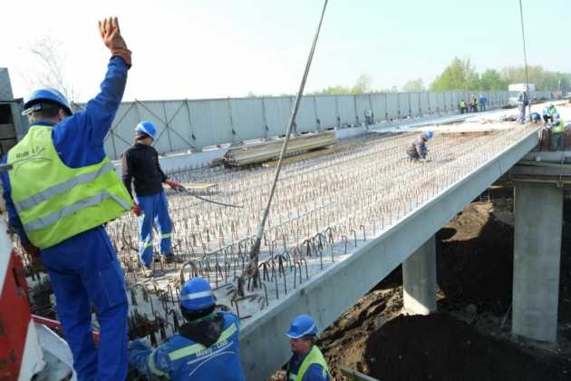 Zamontowano ostatnią belkę na S1 - fot. GDDKiA
