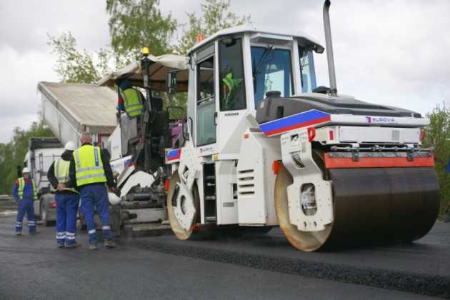 Zamontowano ostatnią belkę na S1 - fot. GDDKiA