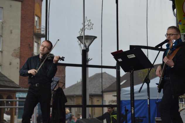 Maj&oacute;wka na czeladzkim rynku &ndash; fot. MZ