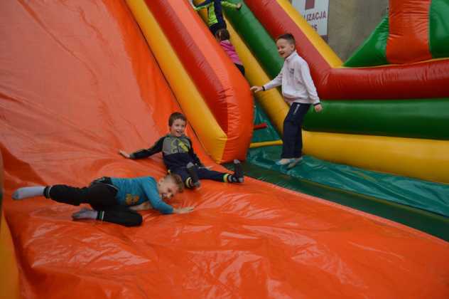 Maj&oacute;wka na czeladzkim rynku &ndash; fot. MZ