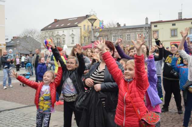 Maj&oacute;wka na czeladzkim rynku &ndash; fot. MZ