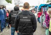 Kontrabanda na targowisku w Dąbrowie Górniczej - fot. Izba Administracji Skarbowej w Katowicach