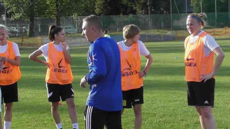 Pierwszy trening piłkarek Czarnych Sosnowiec - fot. Janusz Dyszkowski/Czarni Sosnowiec