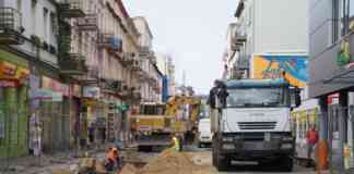 Trwa przebudowa ul. Modrzejowskiej w centrum Sosnowca - fot. MC