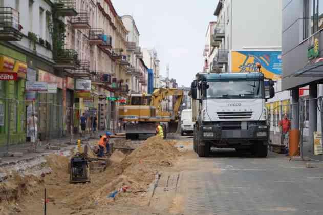 Trwa przebudowa ul. Modrzejowskiej w centrum Sosnowca - fot. MC