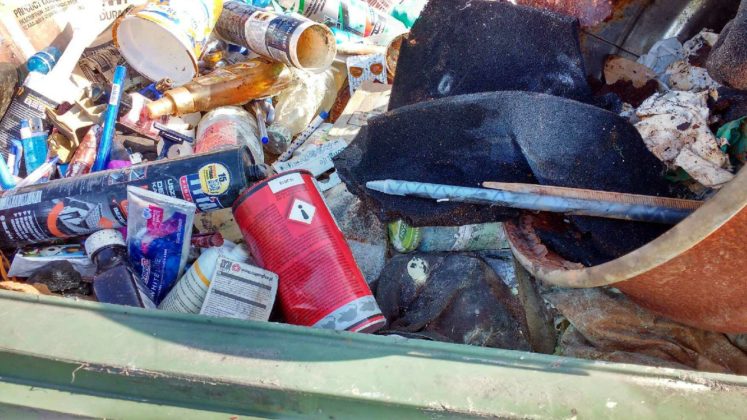 Nielegalne składowisko odpadów w Strzemieszycach - fot. Stowarzyszenie Samorządne Strzemieszyce
