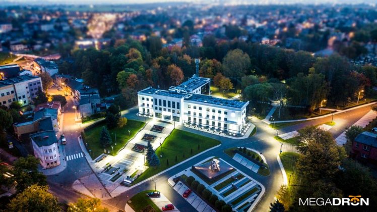 Urząd Miasta w Czeladzi &ndash; fot. Maciej Łukasik/MEGADRON