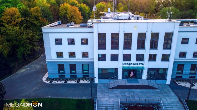 Urząd Miasta w Czeladzi &ndash; fot. Maciej Łukasik/MEGADRON