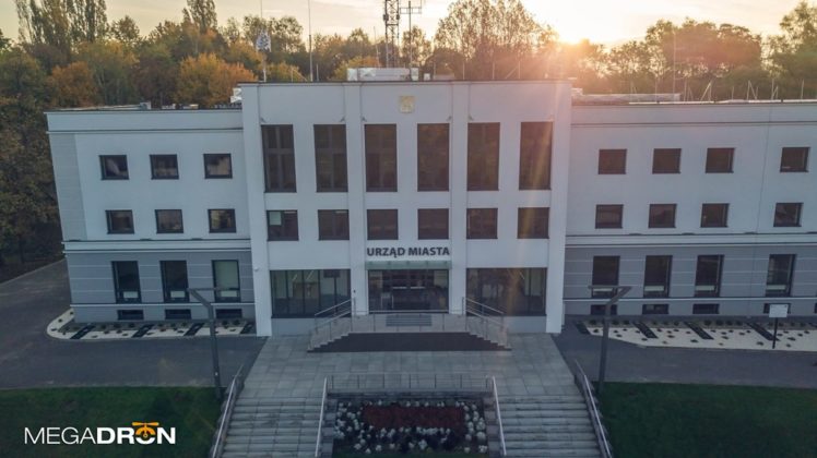 Urząd Miasta w Czeladzi &ndash; fot. Maciej Łukasik/MEGADRON