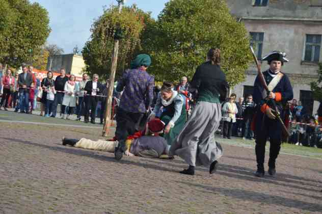 Wielka bitwa na rynku i odsłonięcie pomnika Tadeusza Kościuszki w Czeladzi - fot. MZ