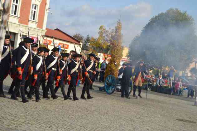 Wielka bitwa na rynku i odsłonięcie pomnika Tadeusza Kościuszki w Czeladzi - fot. MZ