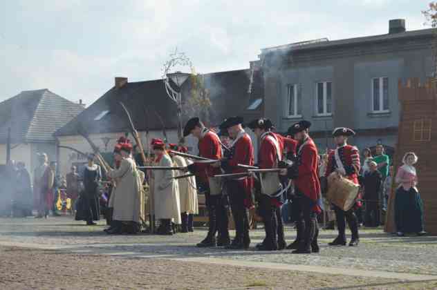 Wielka bitwa na rynku i odsłonięcie pomnika Tadeusza Kościuszki w Czeladzi - fot. MZ