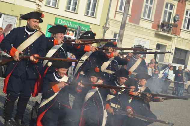 Wielka bitwa na rynku i odsłonięcie pomnika Tadeusza Kościuszki w Czeladzi - fot. MZ