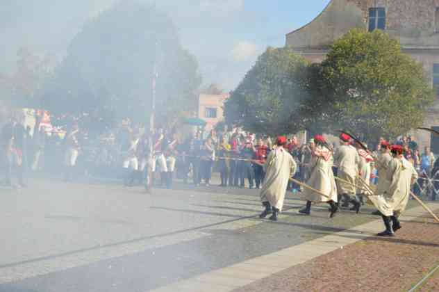 Wielka bitwa na rynku i odsłonięcie pomnika Tadeusza Kościuszki w Czeladzi - fot. MZ