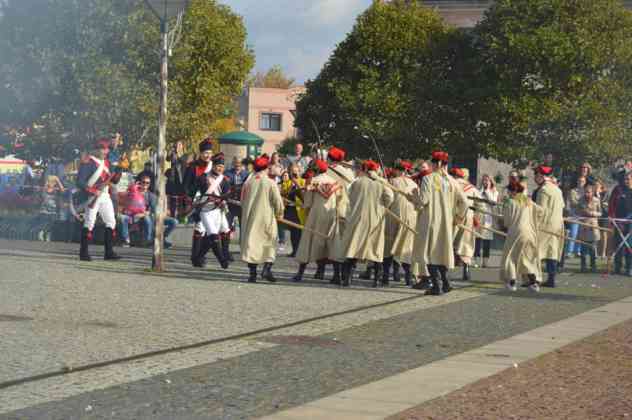 Wielka bitwa na rynku i odsłonięcie pomnika Tadeusza Kościuszki w Czeladzi - fot. MZ