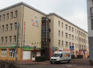 Budynku przy ulicy Skibińskiego 1 w Dąbrowie Górniczej - fot. AR