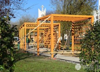Nowy plac zabaw przy ulicy Tysiąclecia w Dąbrowie Górniczej - fot. Dariusz Nowak