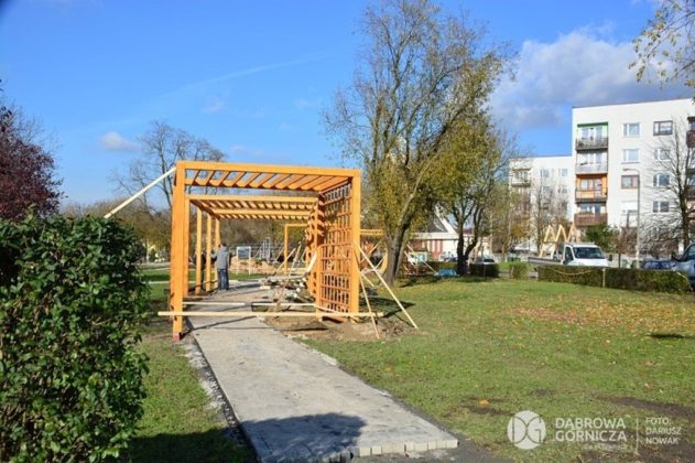 Nowy plac zabaw przy ulicy Tysiąclecia w Dąbrowie Górniczej - fot. Dariusz Nowak