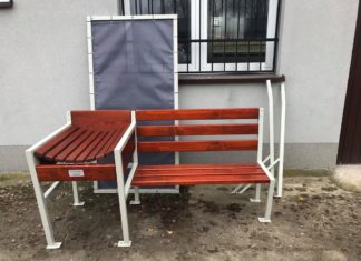 Ławeczka z przewijakiem - fot. UM Poręba