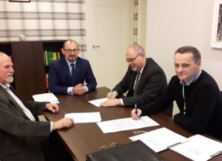 Podpisanie aktu notarialnego między SRK a Sosnowcem - fot. UM Sosnowiec
