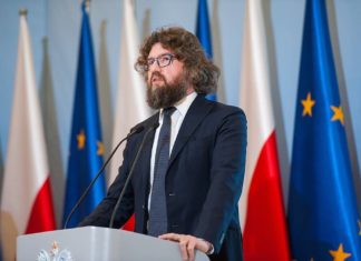 Wiceminister Piotr Woźny - fot. W. Kompała/KPRM