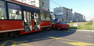 Tramwaj zderzył się z "osobówką" w Sosnowcu - fot. Sosnowiec na sygnale/Facebook