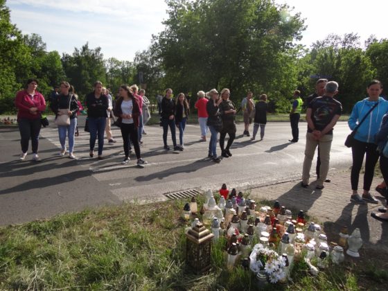 Mieszkańcy Będzina zablokowali ulicę po tragicznym w skutkach wypadku na al. Kołataja - fot. archiwum prywatne