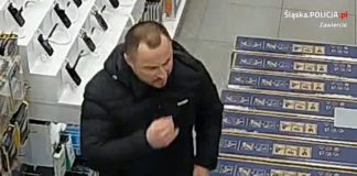 Mężczyzna podejrzany o kradzieże sklepowe - fot. Policja