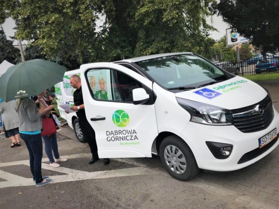 Dąbrowski bus dla senior&oacute;w - fot. Zbigniew Podraza/Facebook