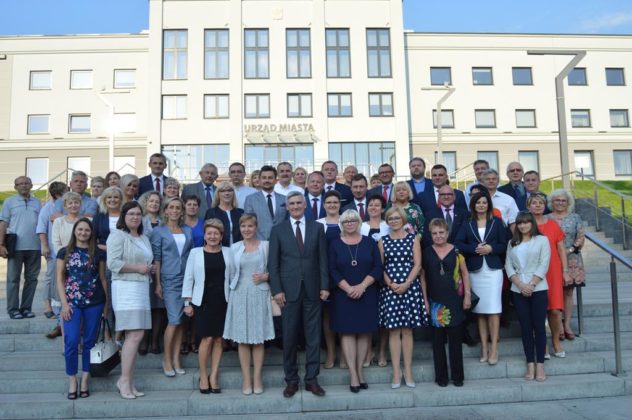 Radni z Czeladzi udzielili absolutorium burmistrzowi Zbigniewowi Szaleńcowi &ndash; fot. MZ