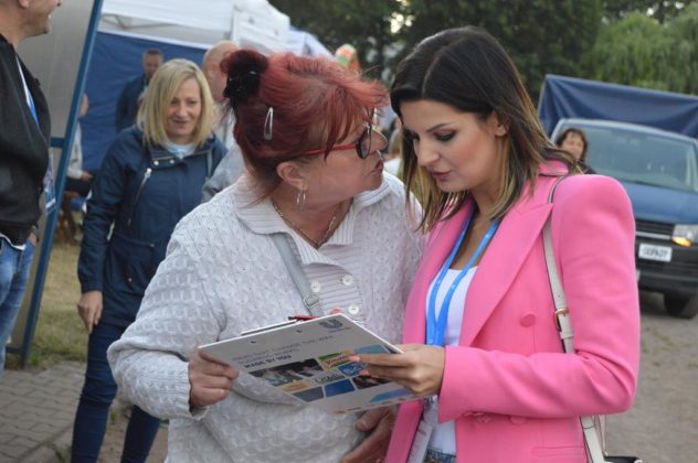 Zbieranie podpis&oacute;w pod petycją ws. ustawy antyodorowej &ndash; fot. MZ