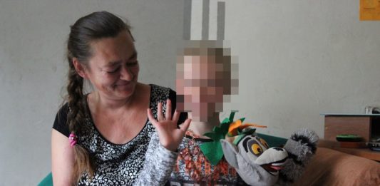 Pani Jolanta ze starszą wnuczką – fot. AR