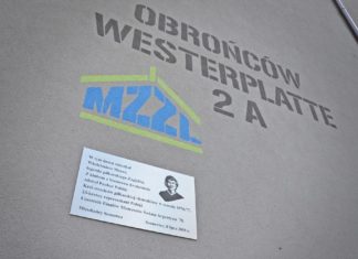 Odsłonięcie tablicy upamiętniającej Włodzimierza Mazura – fot. UM Sosnowiec