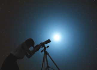 Teleskop- fot. Fotolia