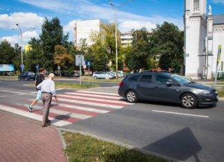 Inteligentne przejście przy kościele św. Barbary w Sosnowcu – fot. UM Sosnowiec