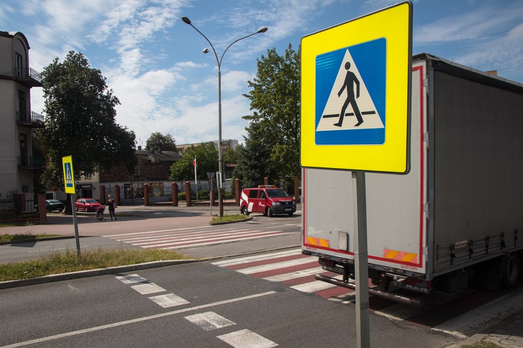 Inteligentne przejście przy kościele św. Barbary w Sosnowcu – fot. UM Sosnowiec