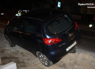 Zawisł na krawędzi remontowanej jezdni - fot. Policja Sosnowiec