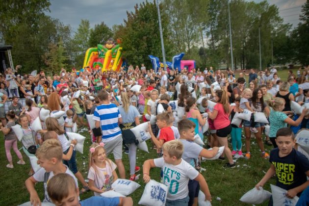 Wielka bitwa na poduszki w Sosnowcu - fot. UM Sosnowiec/PL