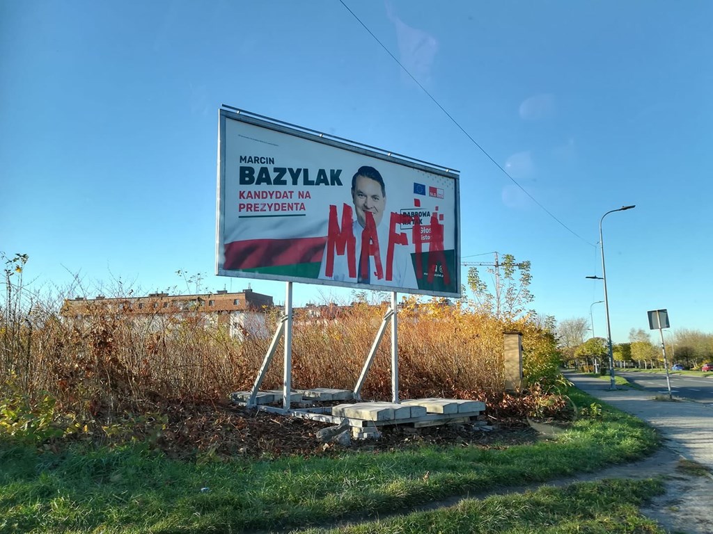 Zniszczone banery Marcina Bazylaka – fot. arch. prywatne