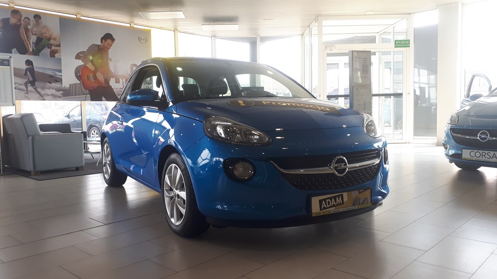 Zdjęcia aut w salonach sprzedaży Opel Mucha w Mikołowie i Tychach – fot. mat. pras.