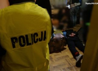 Kolejni zatrzymani za rozprowadzanie dopalaczy - fot. Śląska Policja
