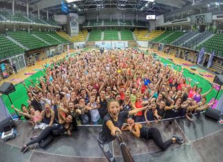 Trening z Ewą Chodakowską - fot. Facebook/ @chodakowskaewa