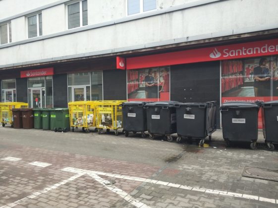 Pojemniki na śmieci - fot. MC